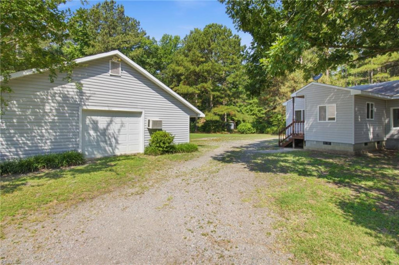 Photo 33 of 44 residential for sale in Isle of Wight County virginia