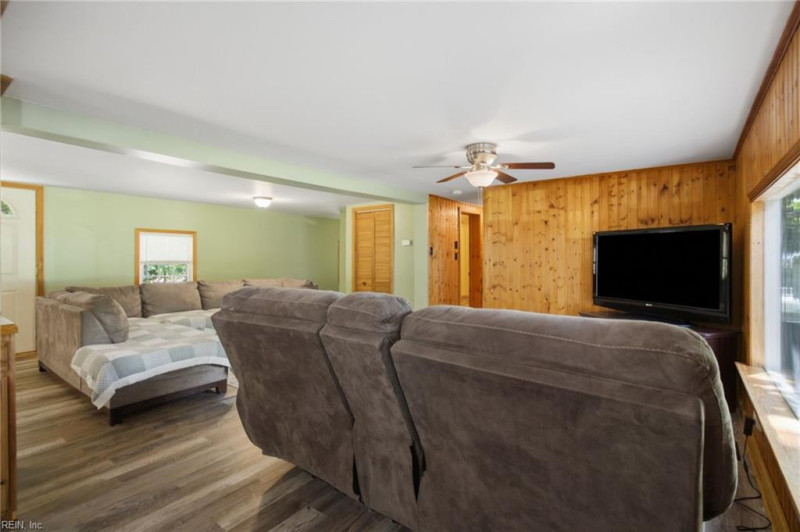 Photo 5 of 44 residential for sale in Isle of Wight County virginia