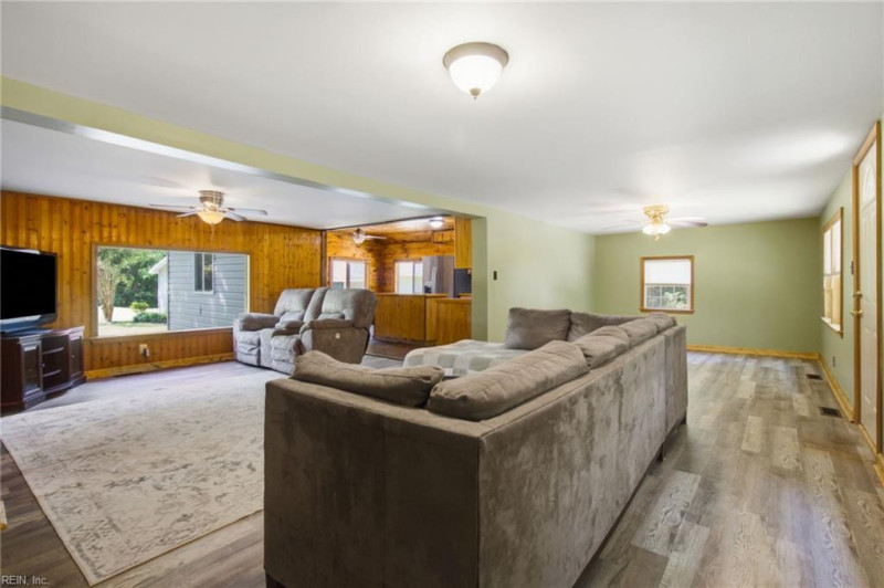 Photo 7 of 44 residential for sale in Isle of Wight County virginia