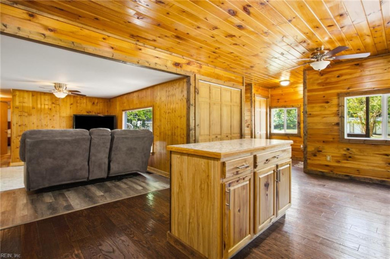 Photo 9 of 44 residential for sale in Isle of Wight County virginia