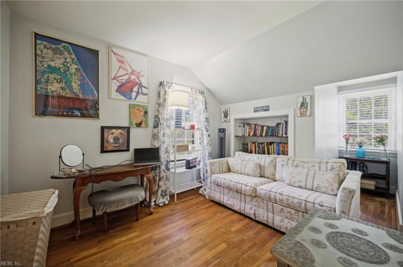 Photo 10 of 47 residential for sale in Virginia Beach virginia