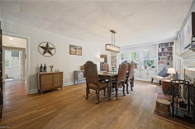 Photo 16 of 47 residential for sale in Virginia Beach virginia