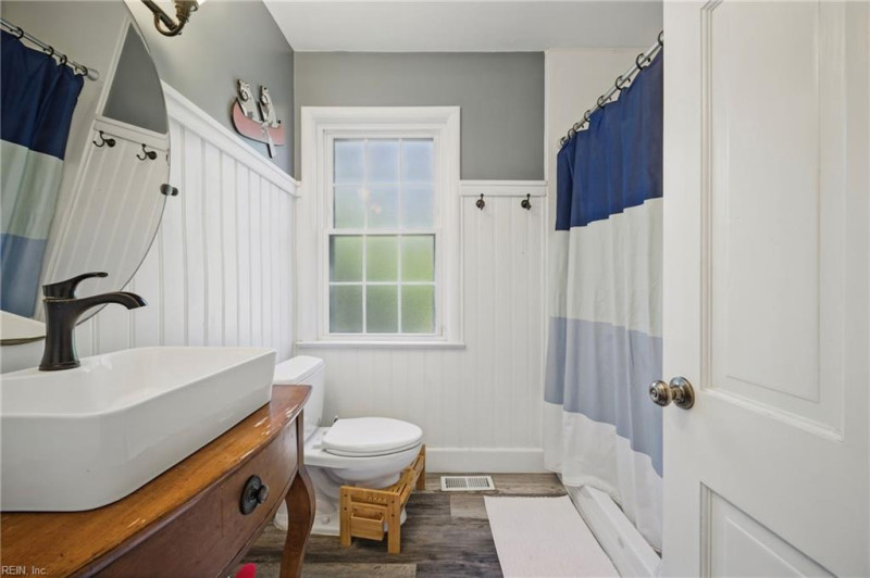 Photo 25 of 47 residential for sale in Virginia Beach virginia