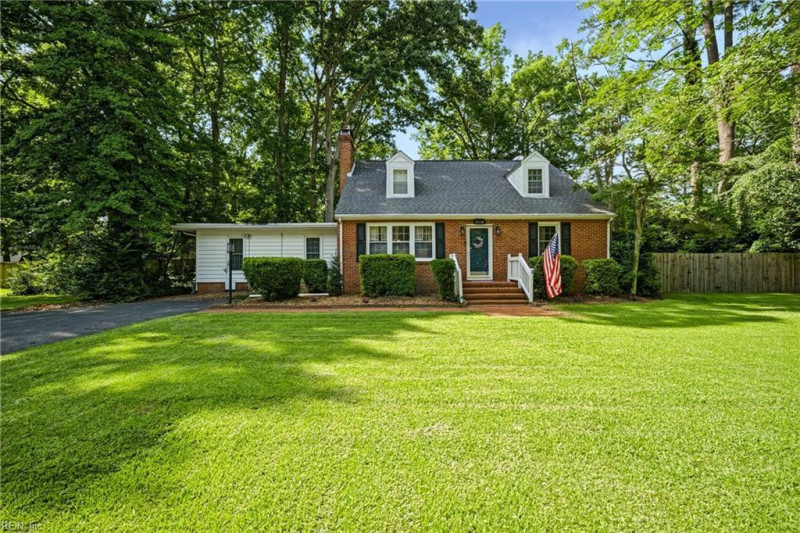 Photo 3 of 47 residential for sale in Virginia Beach virginia