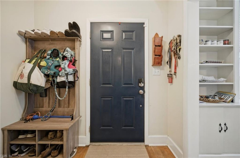 Photo 6 of 47 residential for sale in Virginia Beach virginia