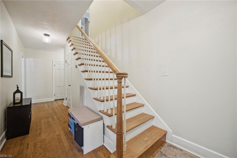 Photo 7 of 47 residential for sale in Virginia Beach virginia
