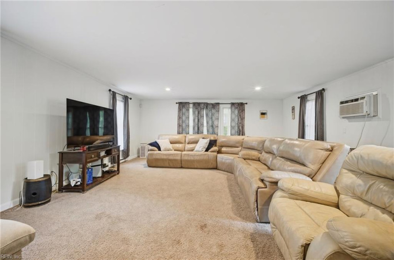 Photo 8 of 47 residential for sale in Virginia Beach virginia
