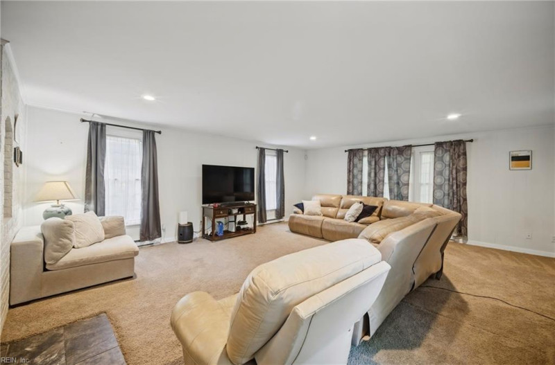 Photo 9 of 47 residential for sale in Virginia Beach virginia