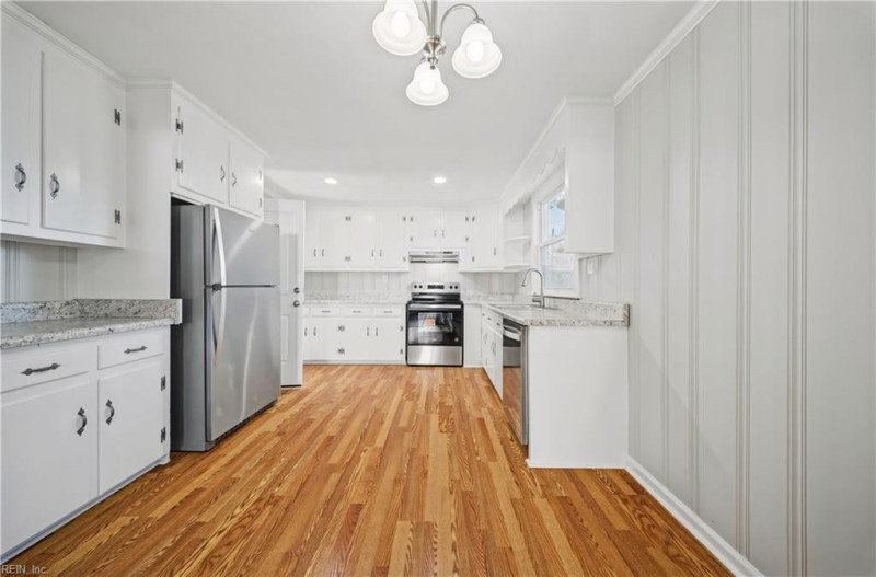 Photo 12 of 32 residential for sale in Portsmouth virginia