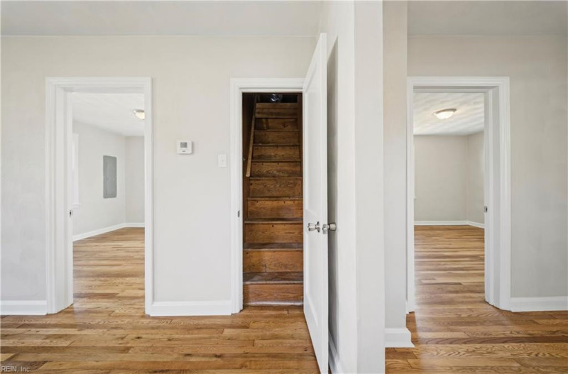 Photo 15 of 32 residential for sale in Portsmouth virginia