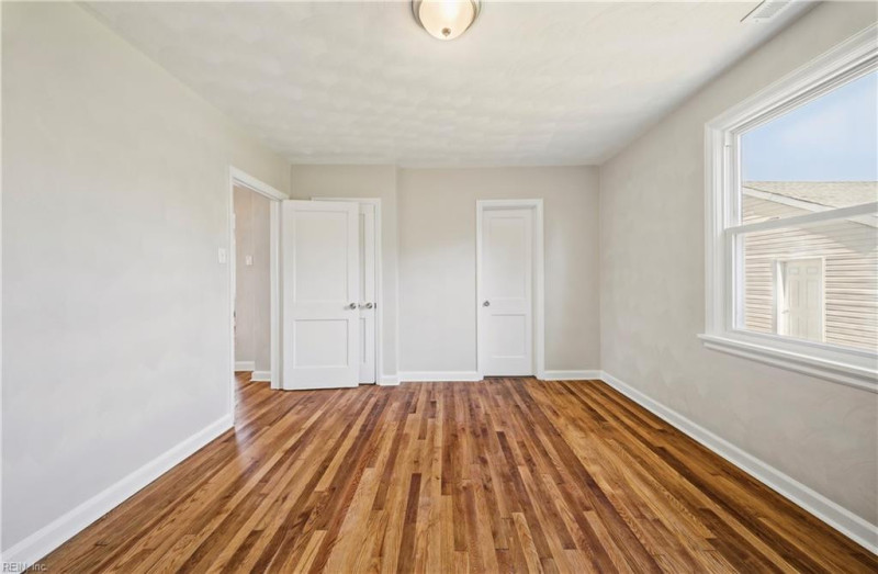 Photo 20 of 32 residential for sale in Portsmouth virginia