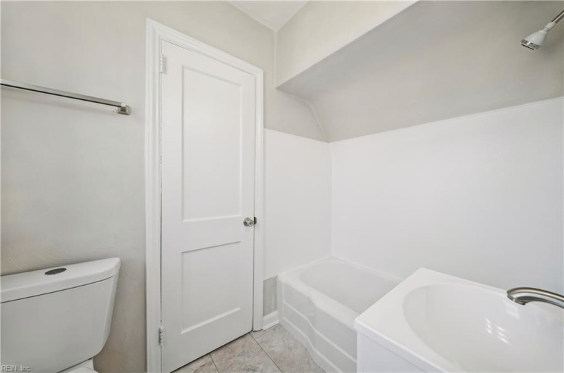 Photo 22 of 32 residential for sale in Portsmouth virginia