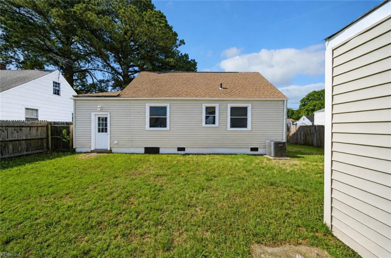 Photo 27 of 32 residential for sale in Portsmouth virginia