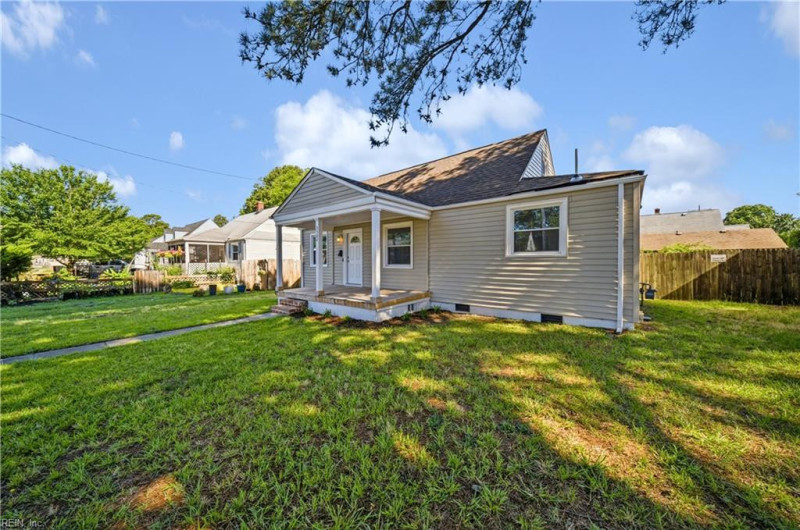 Photo 4 of 32 residential for sale in Portsmouth virginia