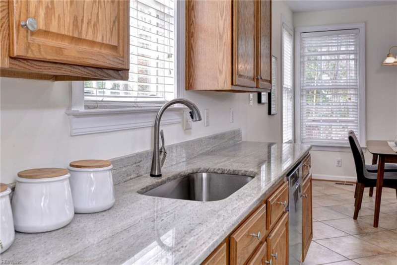 Photo 14 of 48 residential for sale in James City County virginia