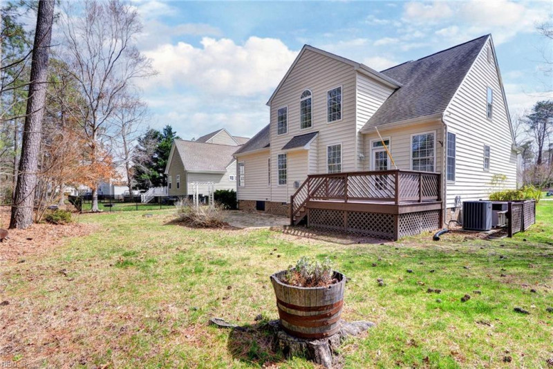 Photo 38 of 48 residential for sale in James City County virginia