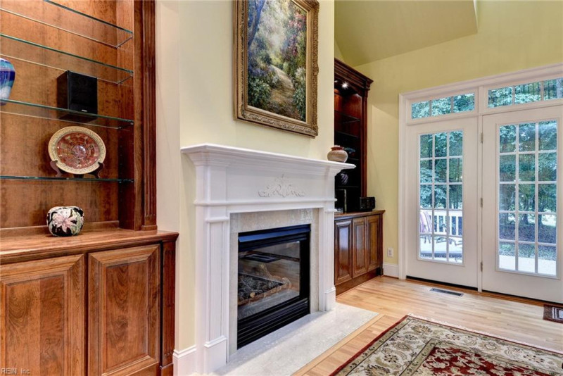 Photo 10 of 50 residential for sale in James City County virginia