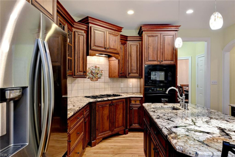 Photo 13 of 50 residential for sale in James City County virginia