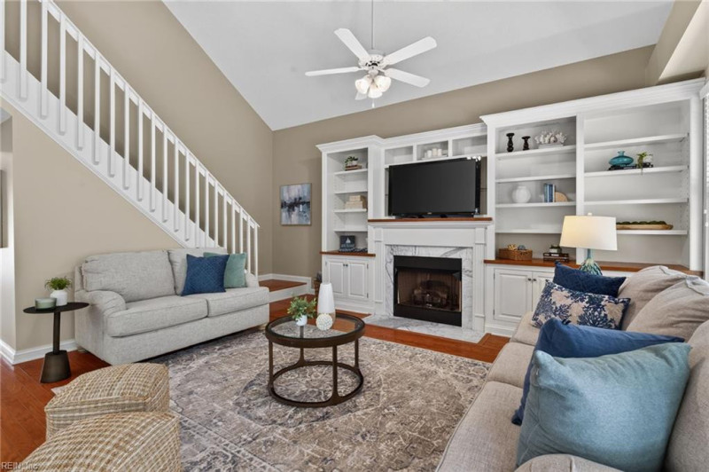 Photo 13 of 39 residential for sale in Virginia Beach virginia