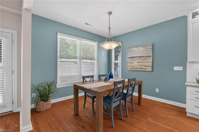 Photo 5 of 39 residential for sale in Virginia Beach virginia