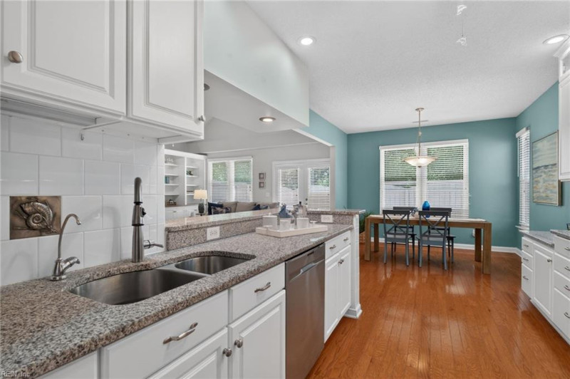 Photo 9 of 39 residential for sale in Virginia Beach virginia