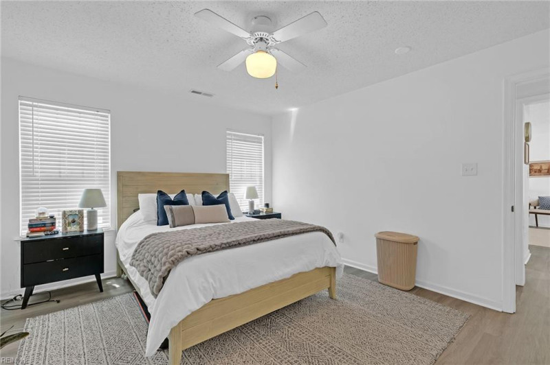 Photo 17 of 26 residential for sale in Chesapeake virginia