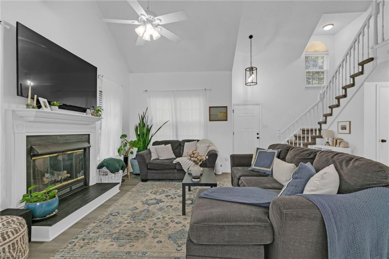 Photo 7 of 26 residential for sale in Chesapeake virginia