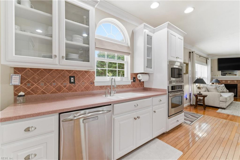 Photo 10 of 48 residential for sale in Chesapeake virginia