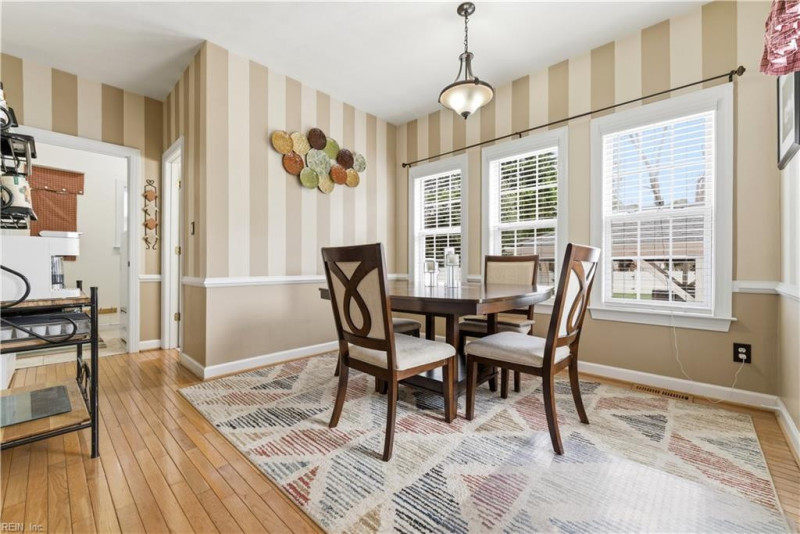 Photo 12 of 48 residential for sale in Chesapeake virginia