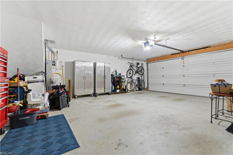 Photo 15 of 48 residential for sale in Chesapeake virginia