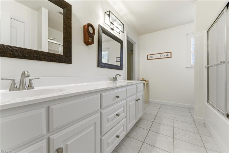 Photo 18 of 48 residential for sale in Chesapeake virginia