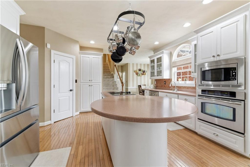 Photo 8 of 48 residential for sale in Chesapeake virginia