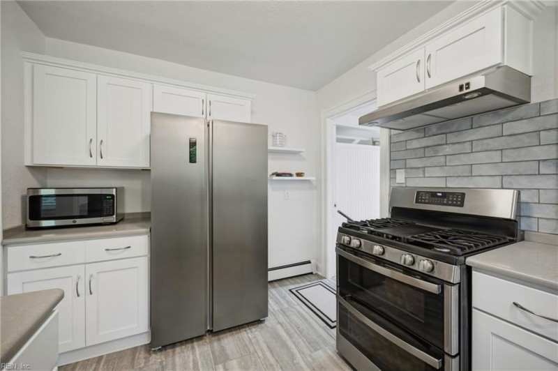 Photo 17 of 50 residential for sale in Portsmouth virginia