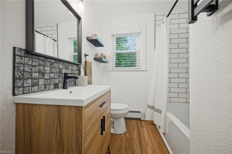Photo 23 of 50 residential for sale in Portsmouth virginia