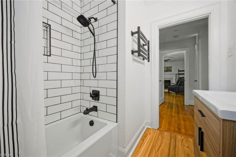 Photo 24 of 50 residential for sale in Portsmouth virginia