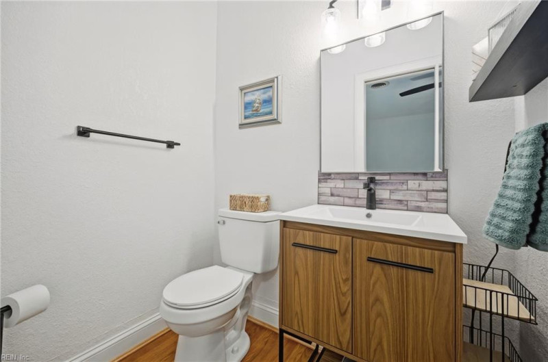 Photo 29 of 50 residential for sale in Portsmouth virginia