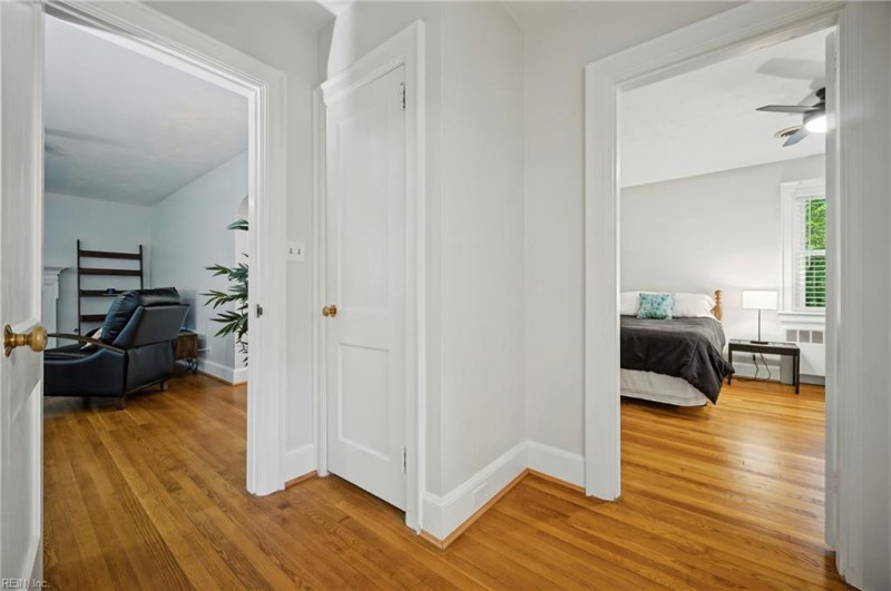 Photo 30 of 50 residential for sale in Portsmouth virginia