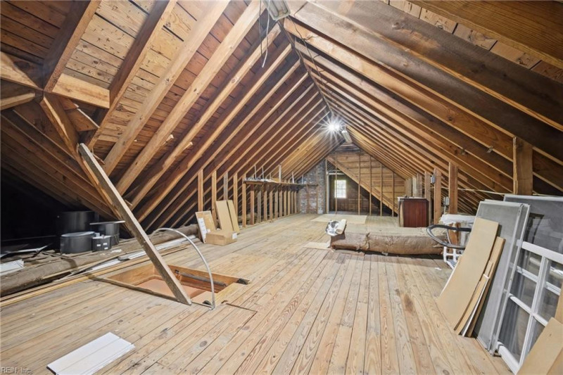 Photo 33 of 50 residential for sale in Portsmouth virginia