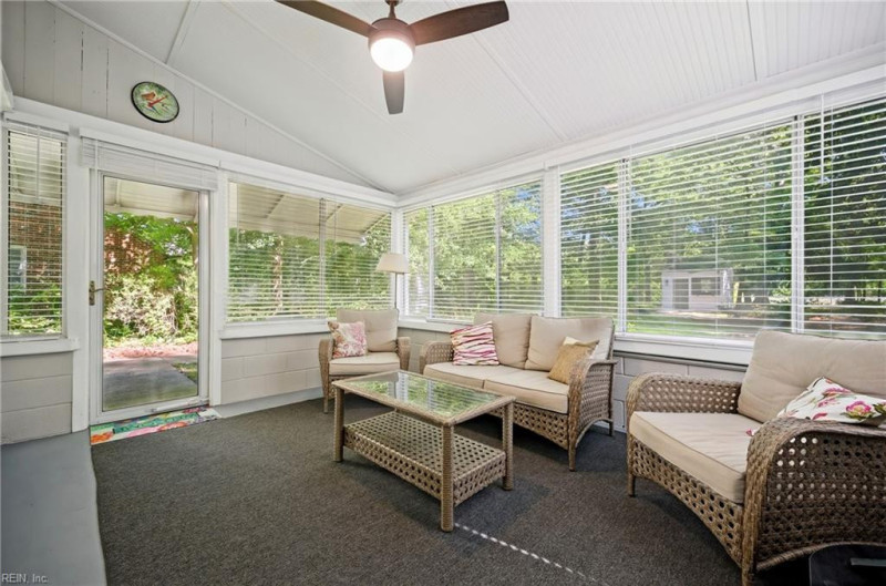 Photo 34 of 50 residential for sale in Portsmouth virginia