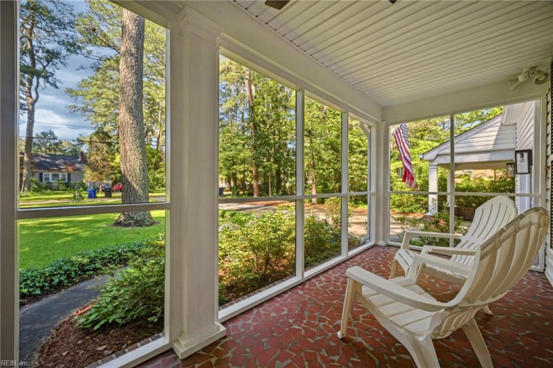 Photo 8 of 50 residential for sale in Portsmouth virginia
