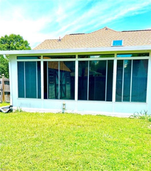 Photo 3 of 8 residential for sale in Portsmouth virginia