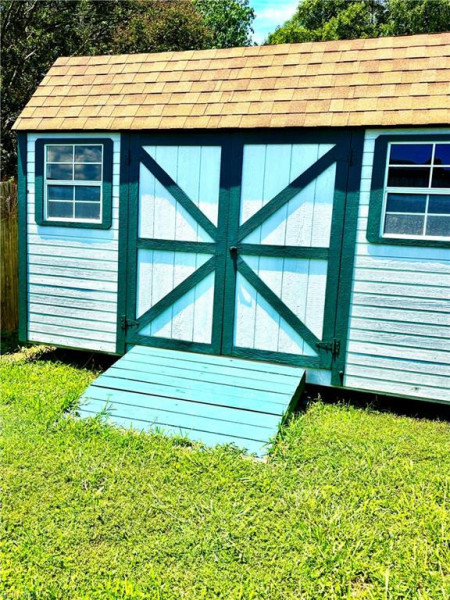 Photo 5 of 8 residential for sale in Portsmouth virginia