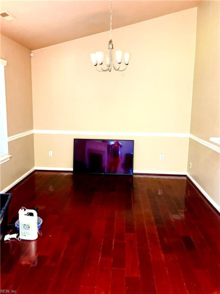 Photo 6 of 8 residential for sale in Portsmouth virginia