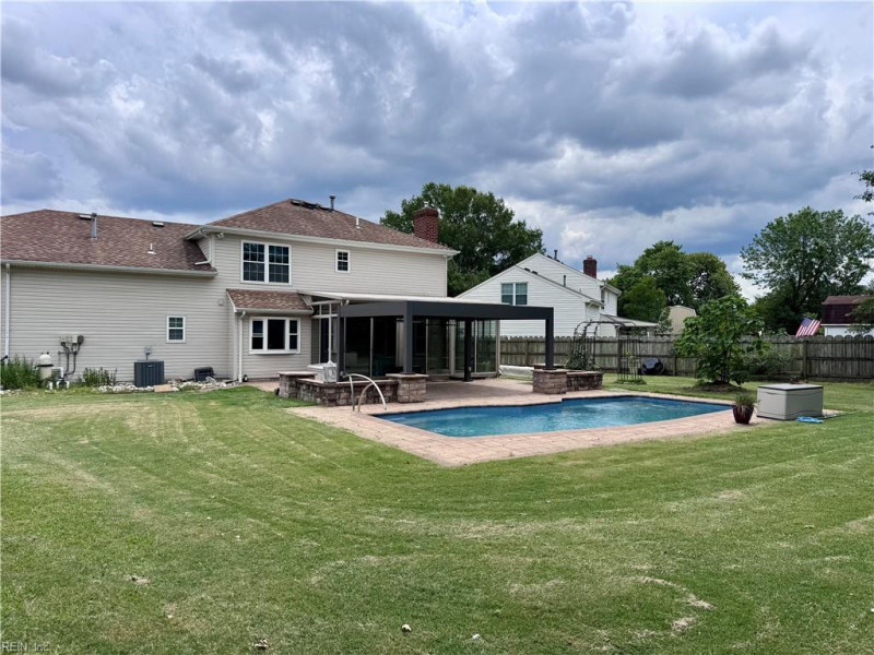 Photo 11 of 37 residential for sale in Virginia Beach virginia