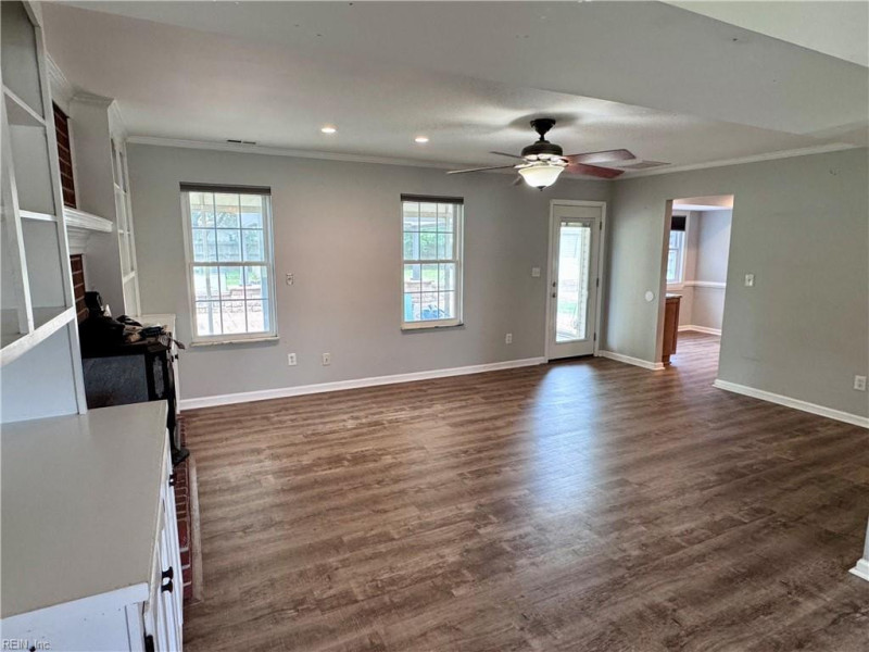 Photo 13 of 37 residential for sale in Virginia Beach virginia