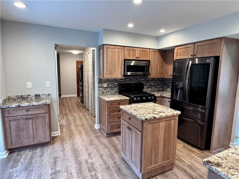 Photo 3 of 37 residential for sale in Virginia Beach virginia