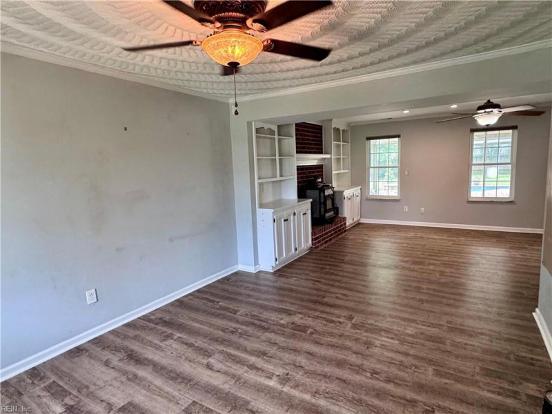 Photo 6 of 37 residential for sale in Virginia Beach virginia