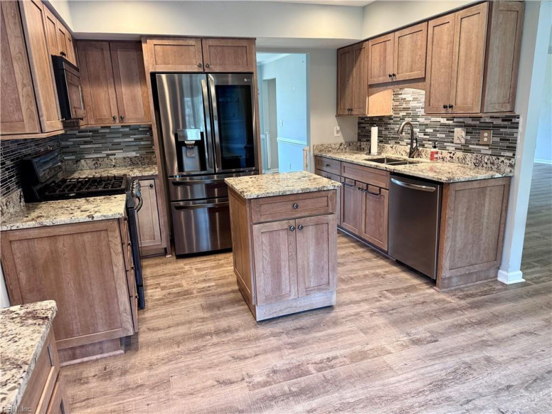 Photo 7 of 37 residential for sale in Virginia Beach virginia