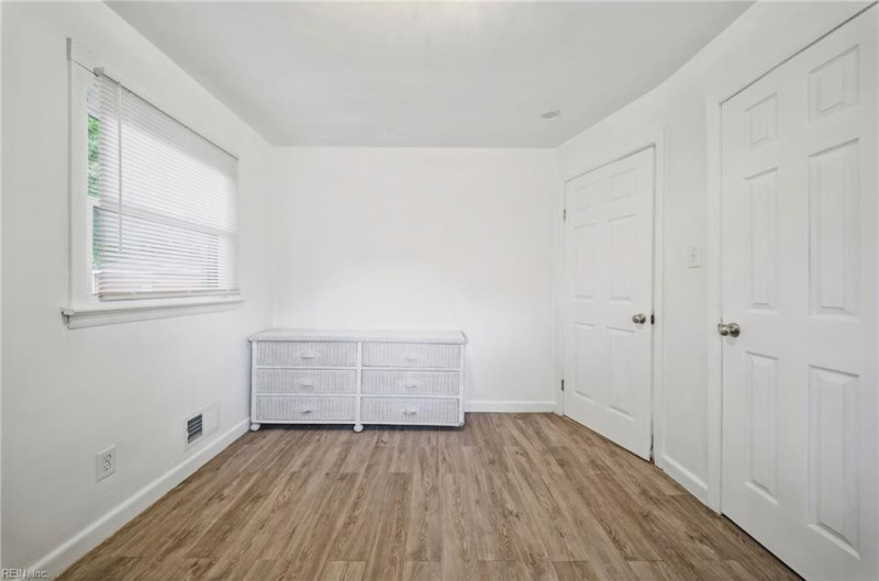 Photo 17 of 26 residential for sale in Virginia Beach virginia