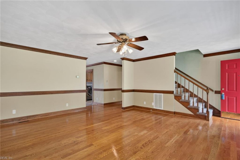 Photo 3 of 36 residential for sale in Suffolk virginia